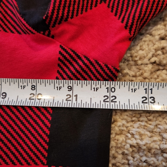 NWOT Mud Pie Womens Oversized Boxy Tee Size M Color black & red Buffalo plaid - Picture 2 of 9